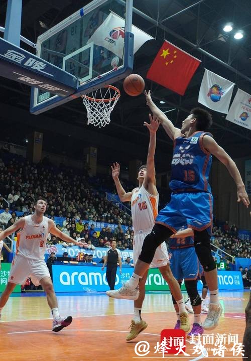 外援合璧难敌对手“三分雨” 四川男篮无缘新年开门红 外援合璧难敌对手“三分雨” 四川男篮无缘新年开门红