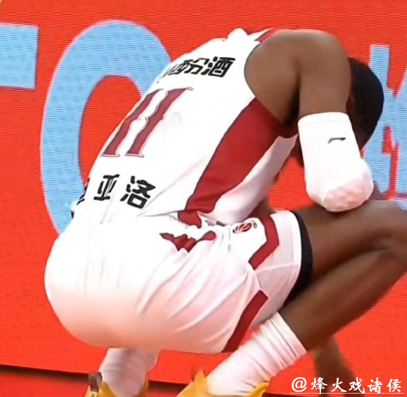 这都不吹？山西全队气晕：迪亚洛肘击开道裁判装瞎，郑永刚末节布置了个啥？